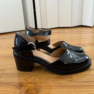 Seychelles Lock & Key Heel - Size 9 - Patent Leather Black